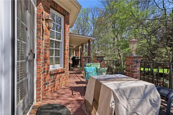 $879,900 | 613 Nickel Creek Court, Kernersville, NC 27284