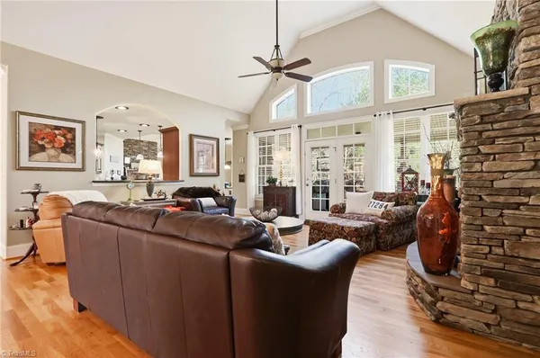 $879,900 | 613 Nickel Creek Court, Kernersville, NC 27284