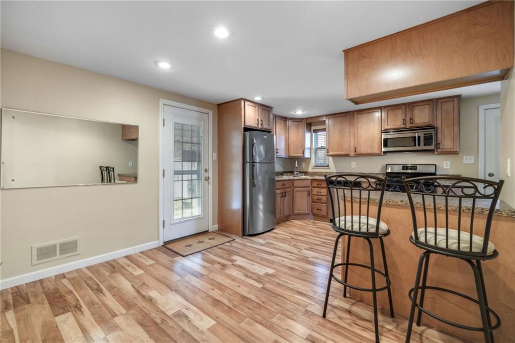 982 Highview Road Pittsburgh, PA 15234 - Photo 13 of 32 Gallery Image 13