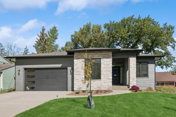 $699,500 | 620 Greenvale Avenue West, Northfield, MN 55057