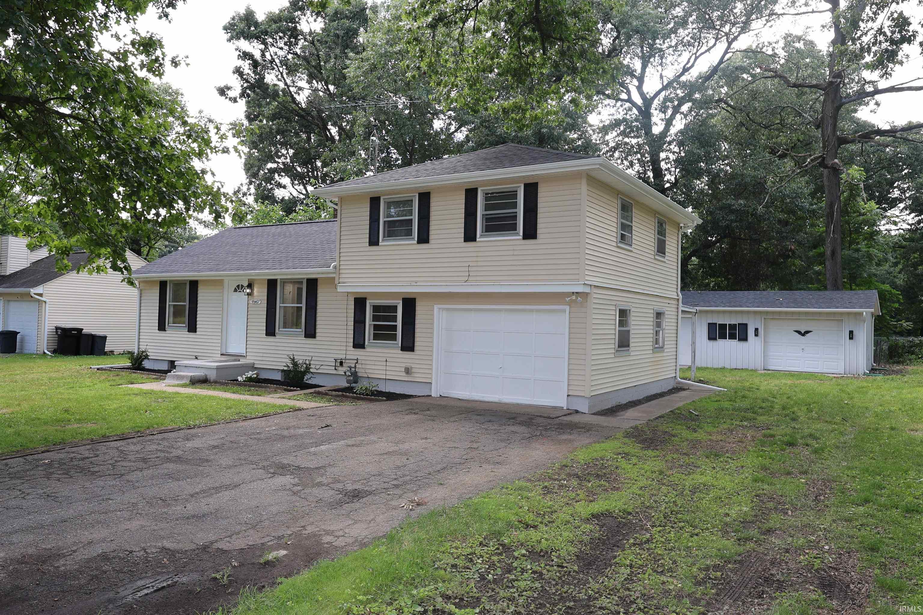 55467 Butternut Road South Bend, IN 46628 - Photo 1 of 33