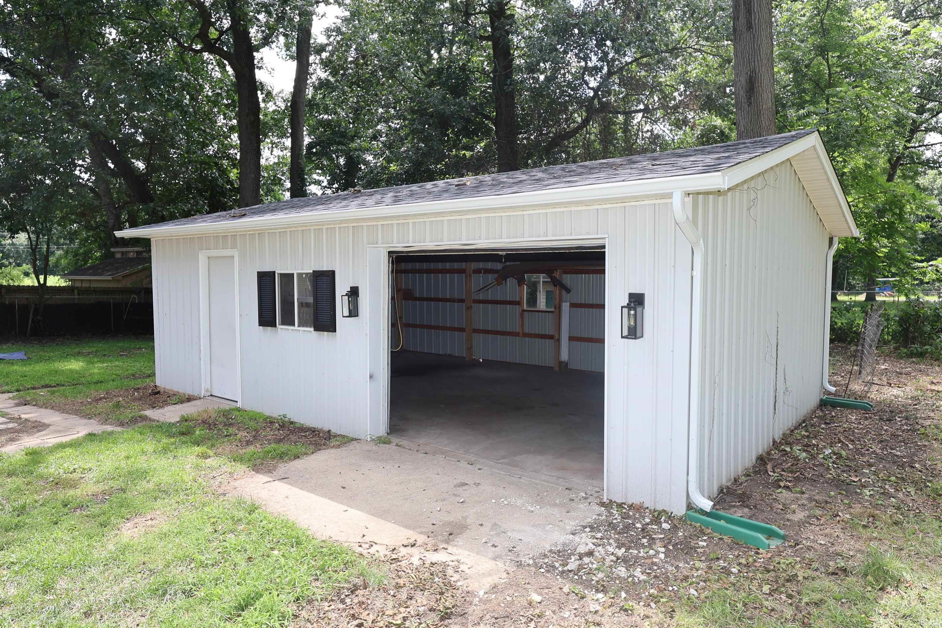 55467 Butternut Road South Bend, IN 46628 - Photo 31 of 33