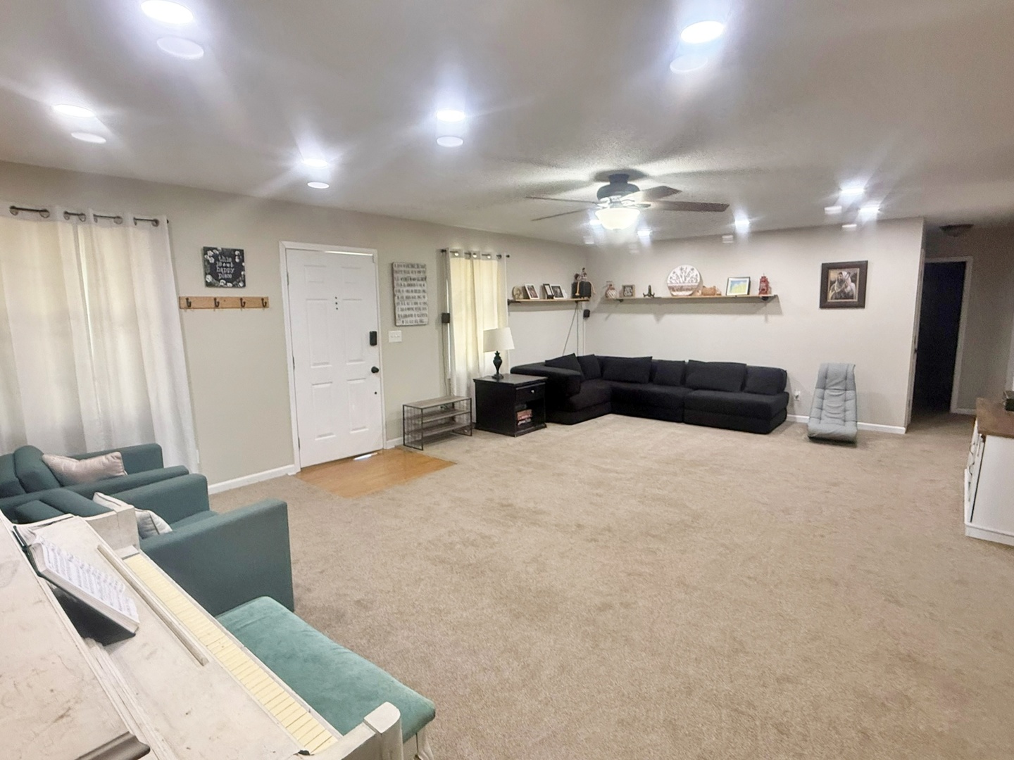 5012 Rosebud Road Metropolis, IL 62960 - Photo 21 of 44 a large bedroom with a bed and a large mirror