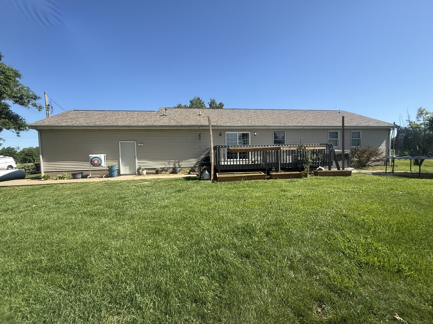 5012 Rosebud Road Metropolis, IL 62960 - Photo 6 of 44 a front view of building with yard