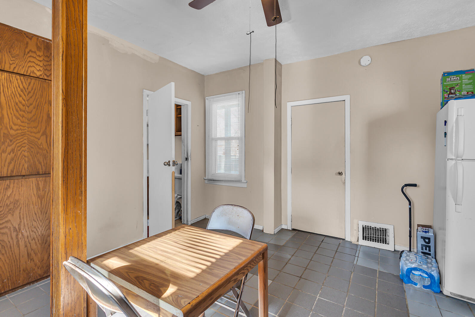 106 North Dwight Street Jackson, MI 49202 - Photo 12 of 20 0N0A0055