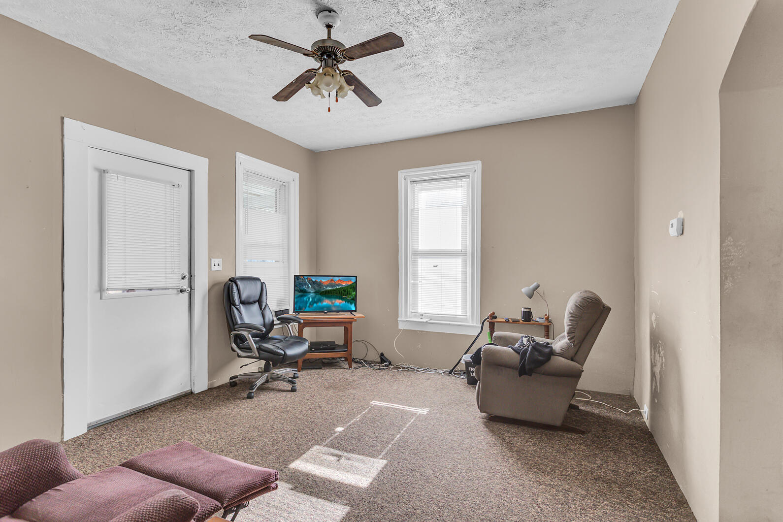 106 North Dwight Street Jackson, MI 49202 - Photo 7 of 20 0N0A0082