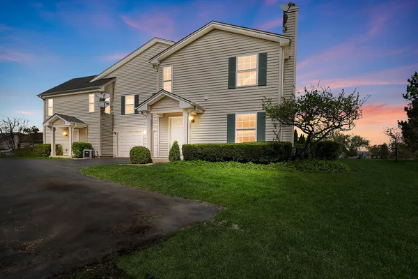 $340,000 | 1367 Orleans Drive, Mundelein, IL 60060