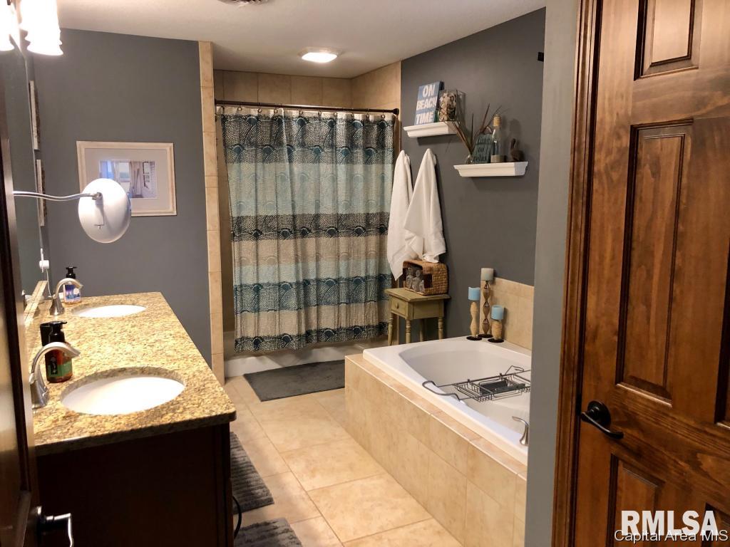 616 Burberry Lane Rochester, IL 62563 - Photo 11 of 18 Gallery Image 11