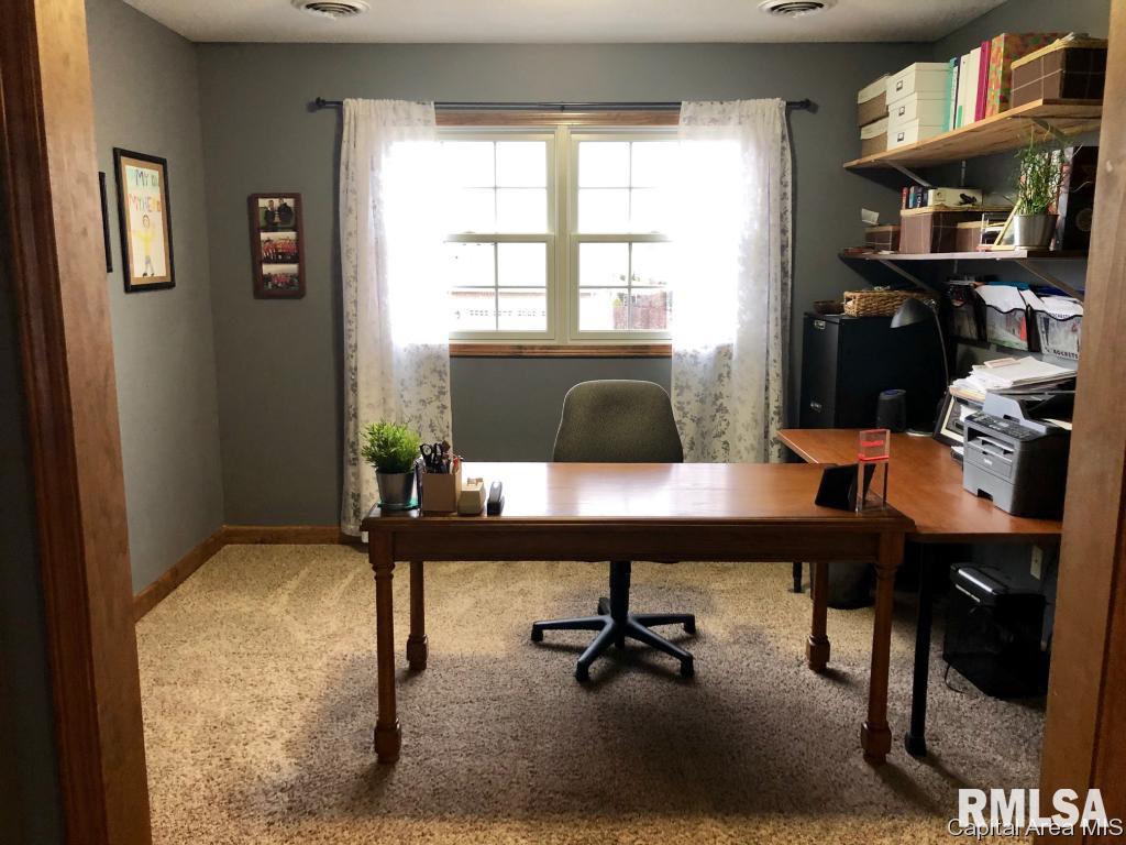 616 Burberry Lane Rochester, IL 62563 - Photo 13 of 18 Gallery Image 13