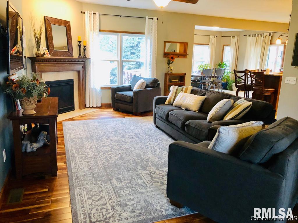 616 Burberry Lane Rochester, IL 62563 - Photo 4 of 18 Gallery Image 4
