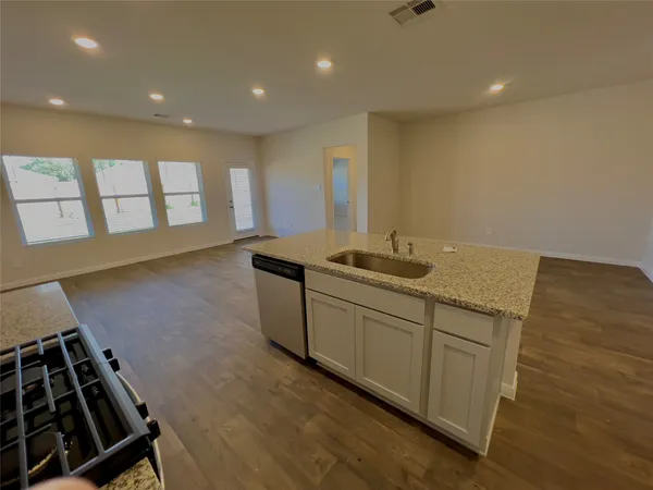 $2,000 | 314 Addison Place, Lockhart, TX 78644