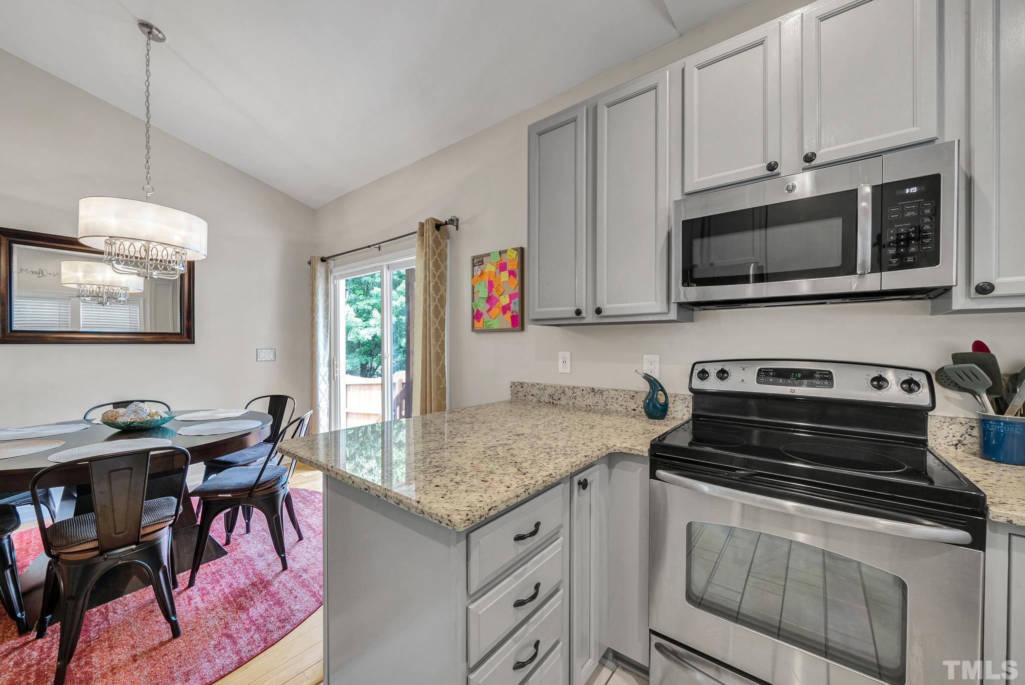 305 Cooke Street Raleigh, NC 27601 - Photo 8 of 20