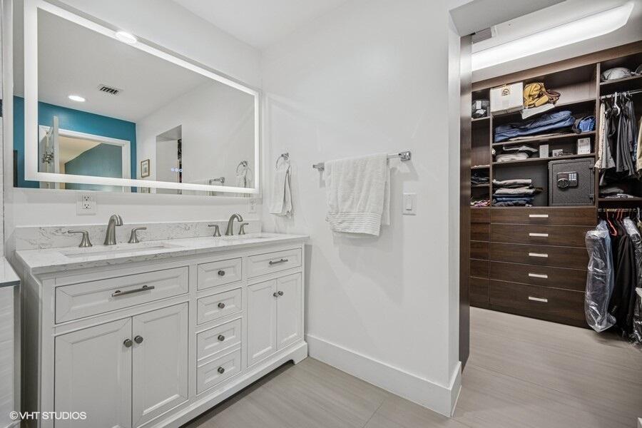 746 Southwest 2nd Street Boca Raton, FL 33486 - Photo 21 of 54 Primary Bath Entry into Walk in Closet