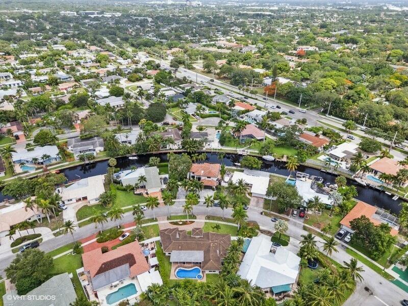 746 Southwest 2nd Street Boca Raton, FL 33486 - Photo 47 of 54 an aerial view of residential houses with outdoor space