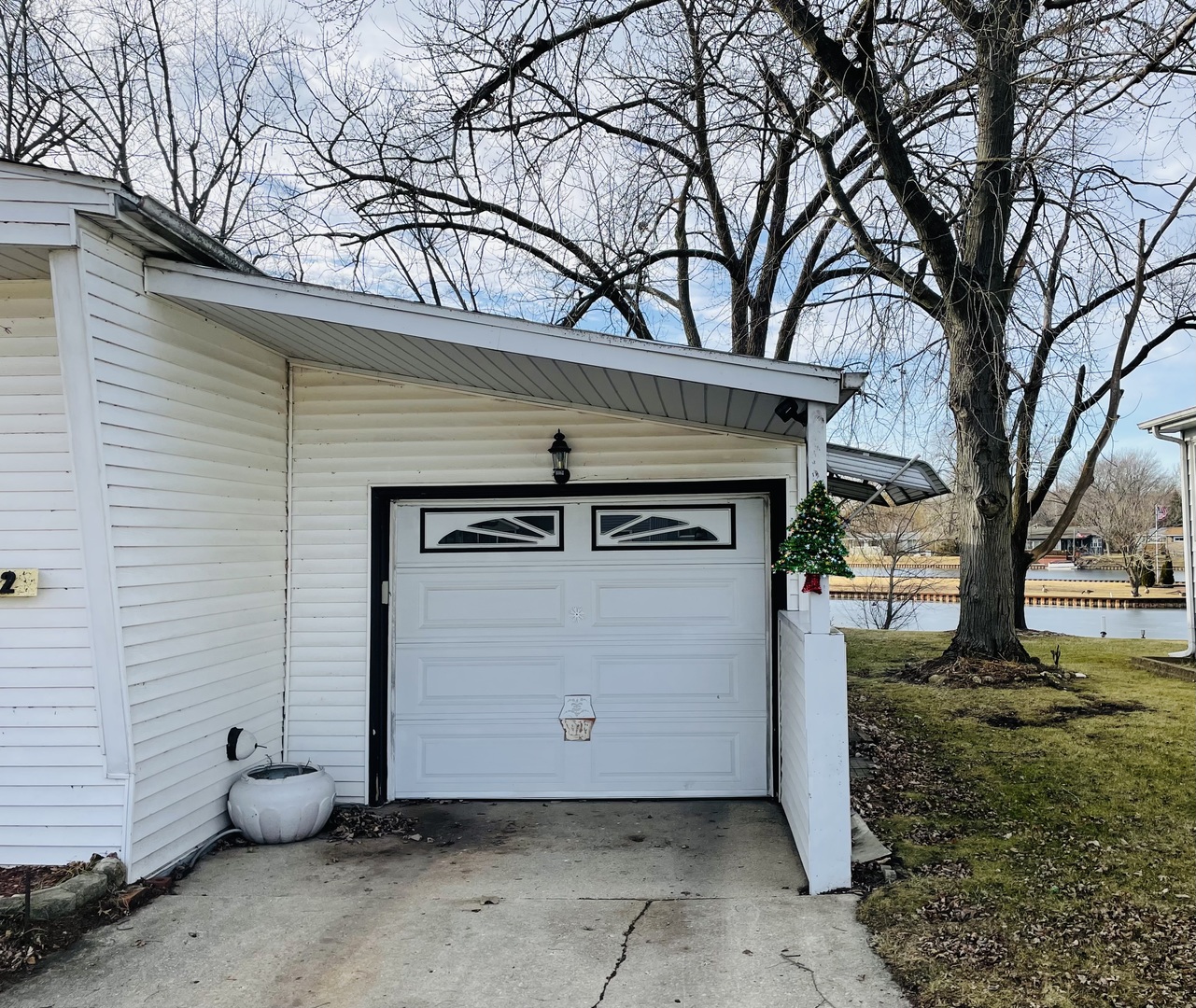 1122 Lakewood Road Elgin, IL 60123 - Photo 3 of 14 a view of a house with a yard