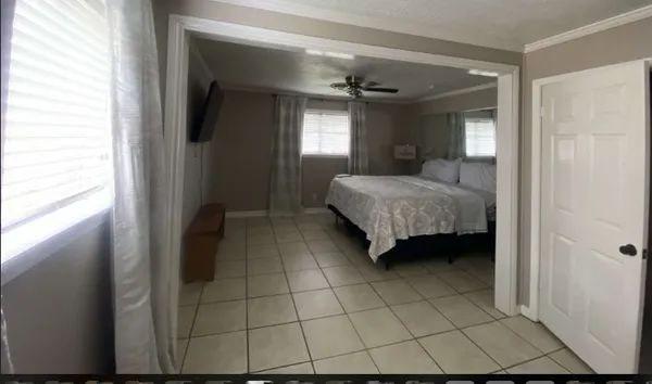 $5,000 | 303 South 17th Street, Nederland, TX 77627