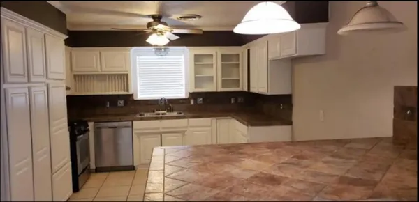 $5,000 | 303 South 17th Street, Nederland, TX 77627