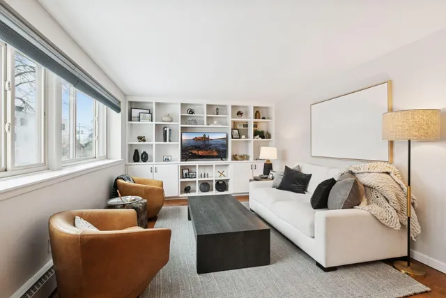 $240,000 | 4400 Upton Avenue South, Unit 102, Minneapolis, MN 55410