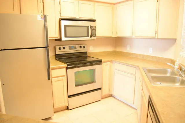 $1,595 | 3848 North 3rd Avenue, Unit 2052, Phoenix, AZ 85013
