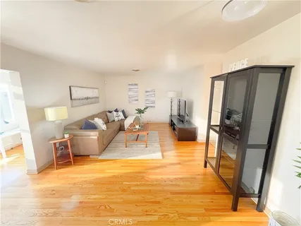 $1,590,000 | 7615 Kittyhawk Avenue, Los Angeles, CA 90045