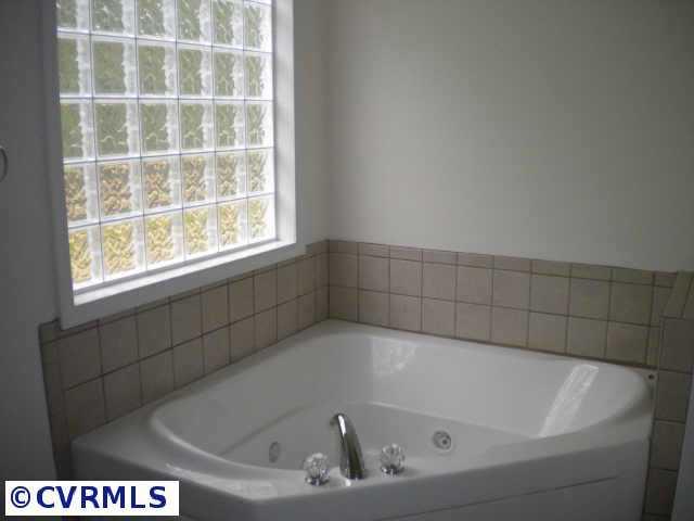 14405 Rivermont Road Chester, VA 23836 - Photo 8 of 11