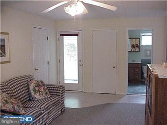 32 Fremont Road Newark, DE 19711 - Photo 5 of 12 Family Room