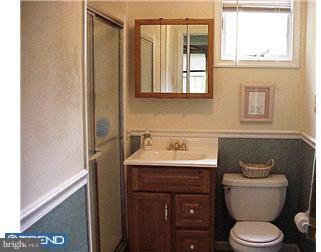 32 Fremont Road Newark, DE 19711 - Photo 6 of 12 Bathroom