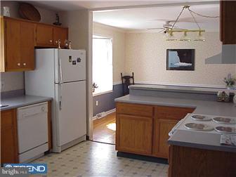 32 Fremont Road Newark, DE 19711 - Photo 8 of 12 Kitchen