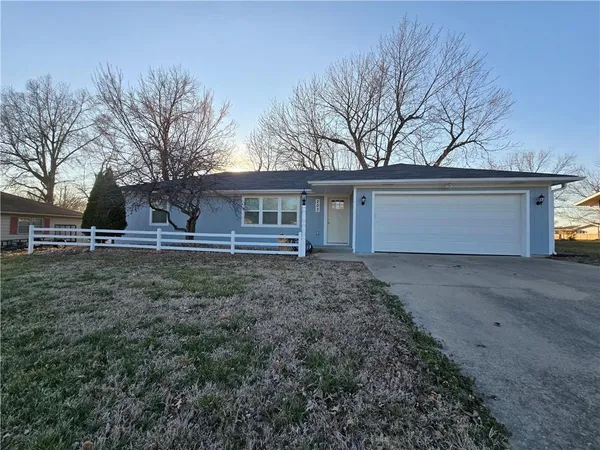 $265,000 | 203 Kristine Avenue, Clinton, MO 64735