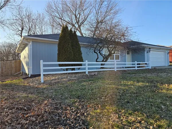 $265,000 | 203 Kristine Avenue, Clinton, MO 64735