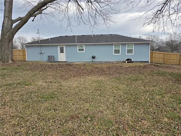 $265,000 | 203 Kristine Avenue, Clinton, MO 64735