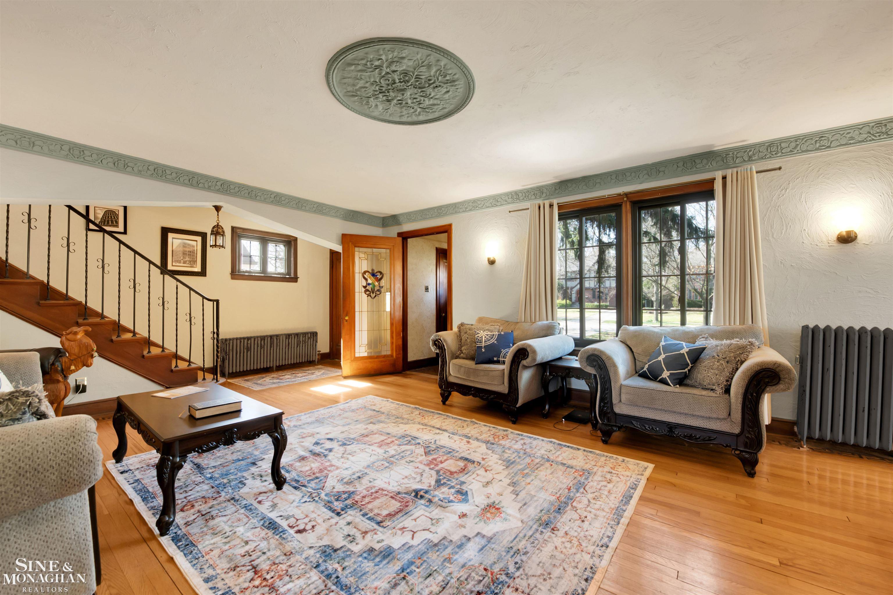 780 Washington Grosse Pointe, MI 48230 - Photo 5 of 36 50136228-be7e9736-9fa6-46da-a865-1a2eba76c0cd.JPG