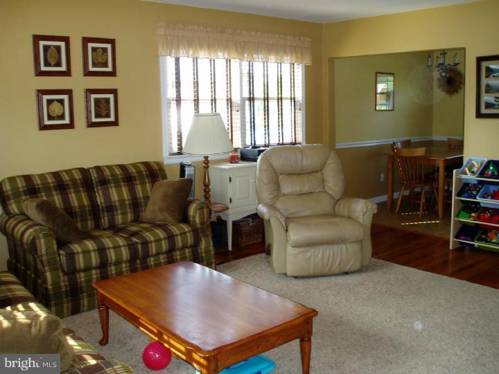 169 Harmony Road Gibbstown, NJ 08027 - Photo 2 of 16 Family Room
