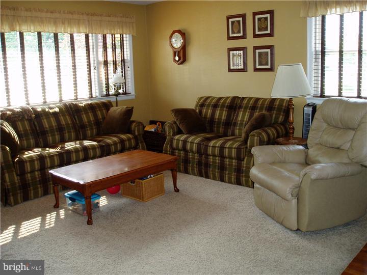 169 Harmony Road Gibbstown, NJ 08027 - Photo 3 of 16 Family Room