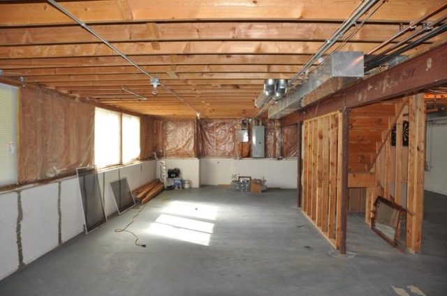 2205 Clipper Court Elgin, IL 60123 - Photo 23 of 24 a view of a storage & utility room with window