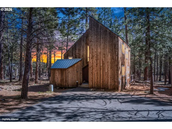 $749,900 | 13620 Vetch, Sisters, OR 97759