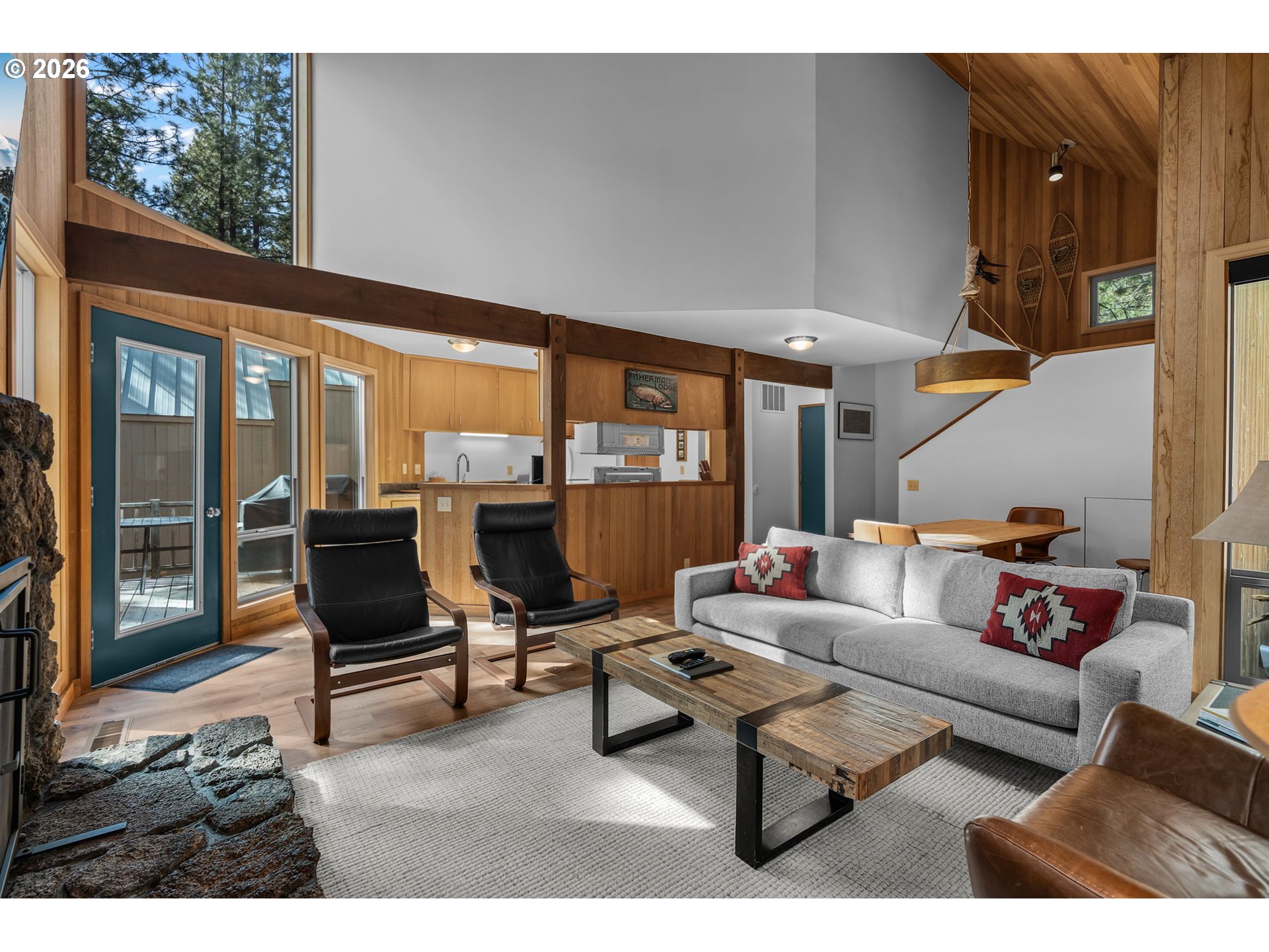 13620 Vetch Sisters, OR 97759 - Photo 3 of 33 Great Room