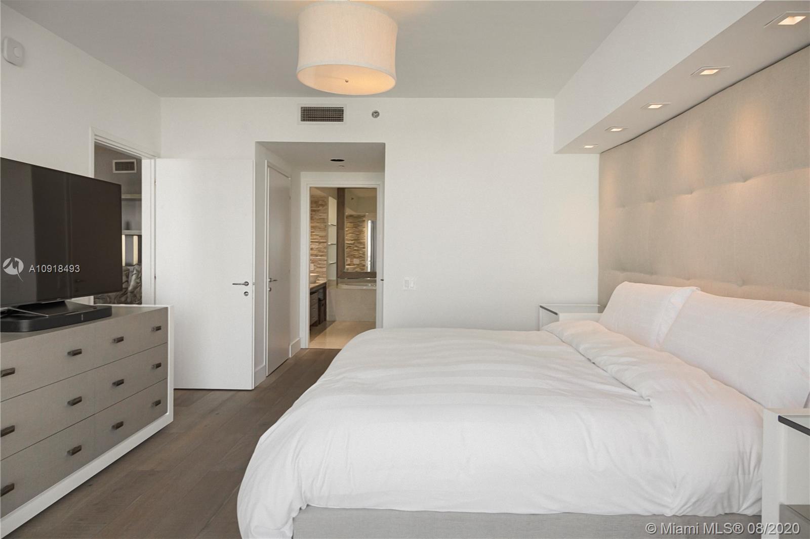 450 Alton Road, Unit 806 Miami Beach, FL 33139 - Photo 6 of 15