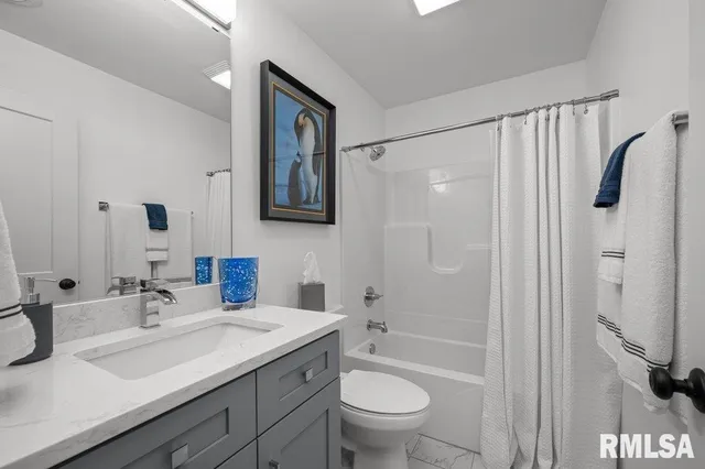 $292,500 | 3043 Shanes Way, Unit 3043, Bettendorf, IA 52722