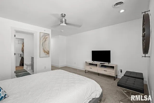 $292,500 | 3043 Shanes Way, Unit 3043, Bettendorf, IA 52722