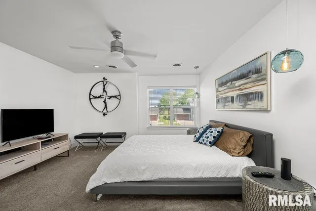 $292,500 | 3043 Shanes Way, Unit 3043, Bettendorf, IA 52722