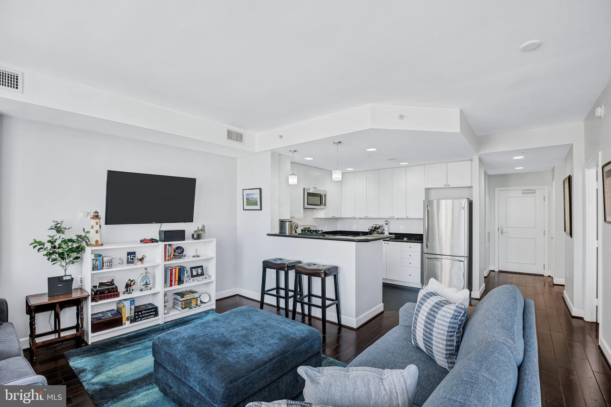 3650 South Glebe Road, Unit 444 Arlington, VA 22202 - Photo 11 of 61 Open Floor Concept