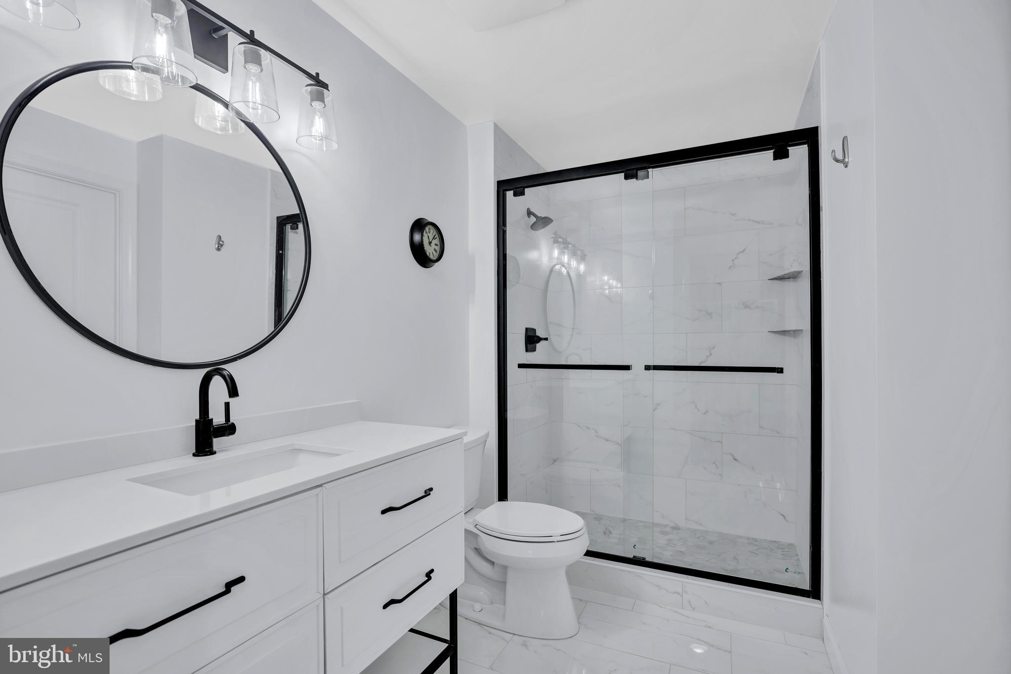 3650 South Glebe Road, Unit 444 Arlington, VA 22202 - Photo 17 of 61 Large Walk-in Shower