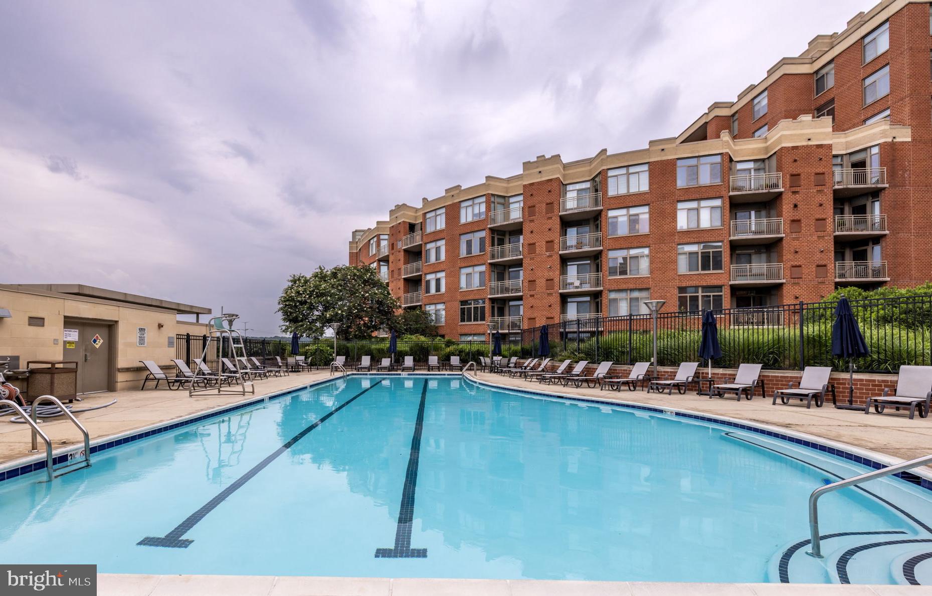 3650 South Glebe Road, Unit 444 Arlington, VA 22202 - Photo 39 of 61 Community Pool
