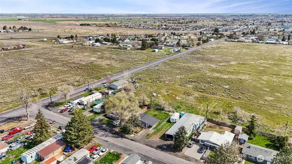 an aerial view of residential building and lake view