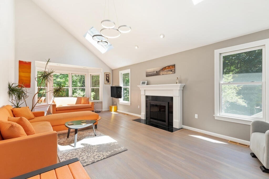 49 Hunt Road Sudbury, MA 01776 - Photo 11 of 40 Gallery Image 11