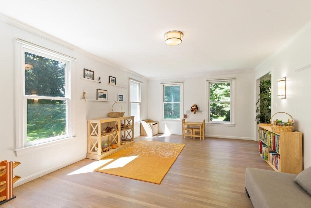 49 Hunt Road Sudbury, MA 01776 - Photo 17 of 40 Gallery Image 17