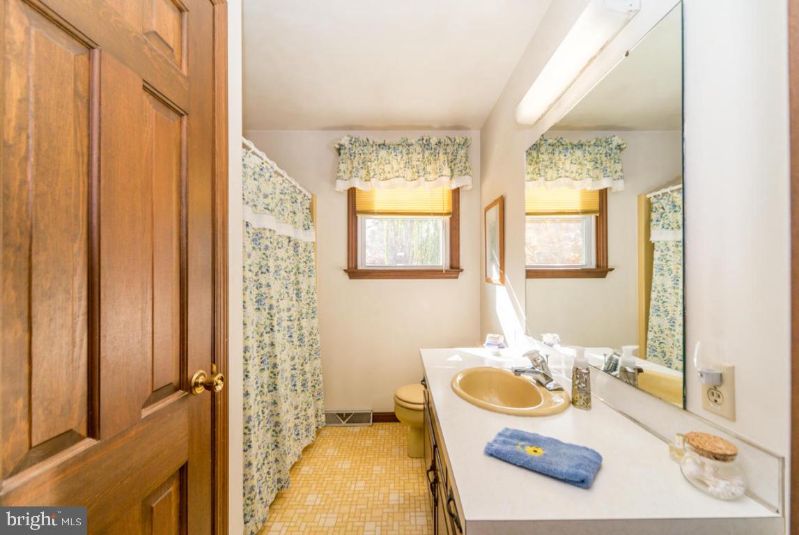 101 St Thomas Road Lancaster, PA 17601 - Photo 21 of 28