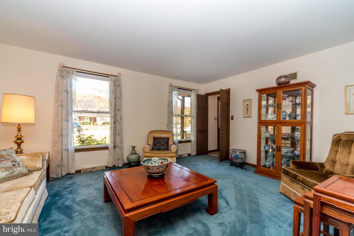 101 St Thomas Road Lancaster, PA 17601 - Photo 4 of 28