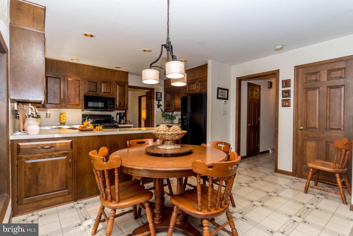 101 St Thomas Road Lancaster, PA 17601 - Photo 8 of 28